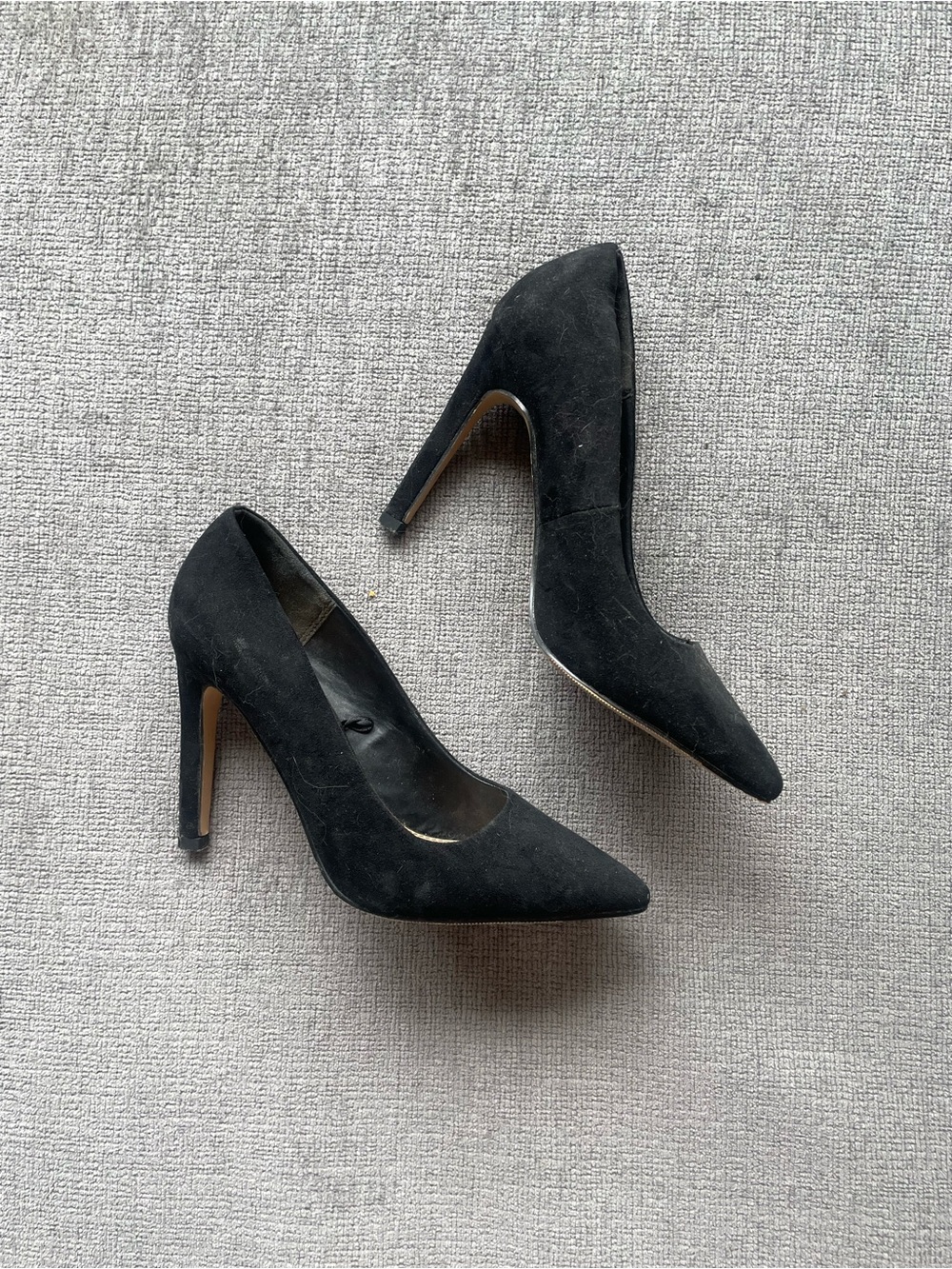3/$30 Forever 21 Black Suede Pointed-Toe Stiletto Pumps